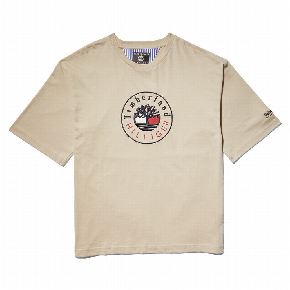 Tricko Timberland Tommy Hilfiger x Timberland® Re-imagined Logo T-Shirt Panske Béžové | AI7402851